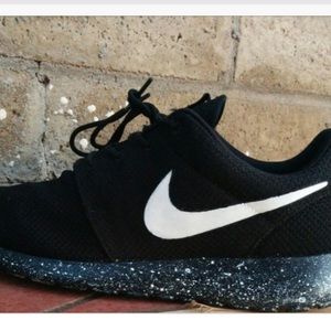 nike roshe run speckle splatter black white oreo nike roshe run speckle splatter black white oreo